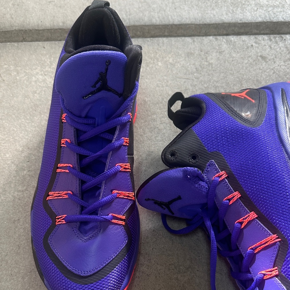 Jordan Men's Athletic Shoes in Purple and Black